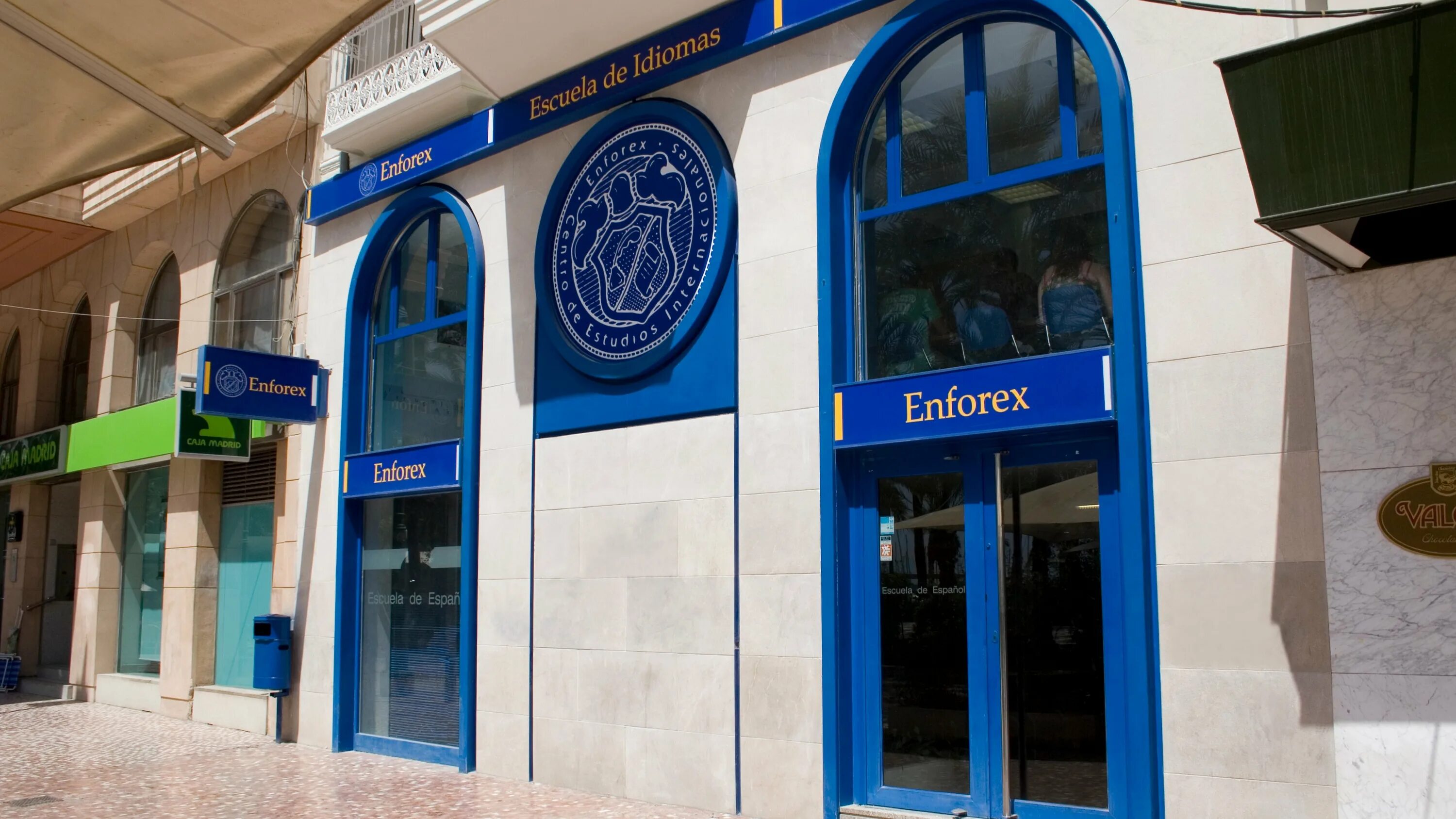 Школа испанского языка. Элитные школы испании. El limonar international school villamartín. Школа аликанте. Школы в испании для русских.