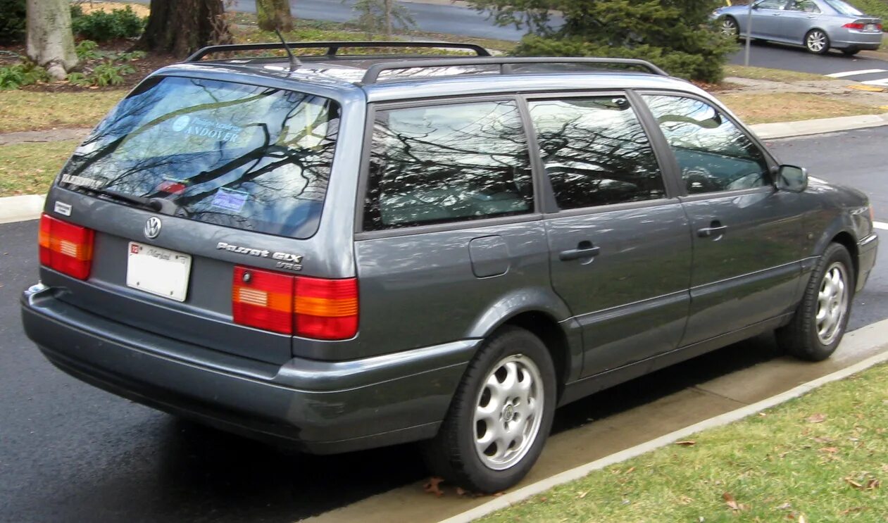 Купить пассат в4. Фольксваген Пассат б4. VW Passat b4 универсал. Volkswagen Passat b4 седан. Volkswagen b4 1994.