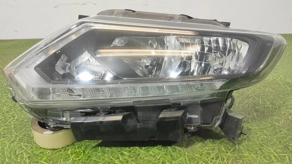 Nissan 260606fp1a. Фара левая nissan x-trail t32 led. Фара ниссан левая т32. Фара ниссан левая т32. Led фары nissan x-trail t32.