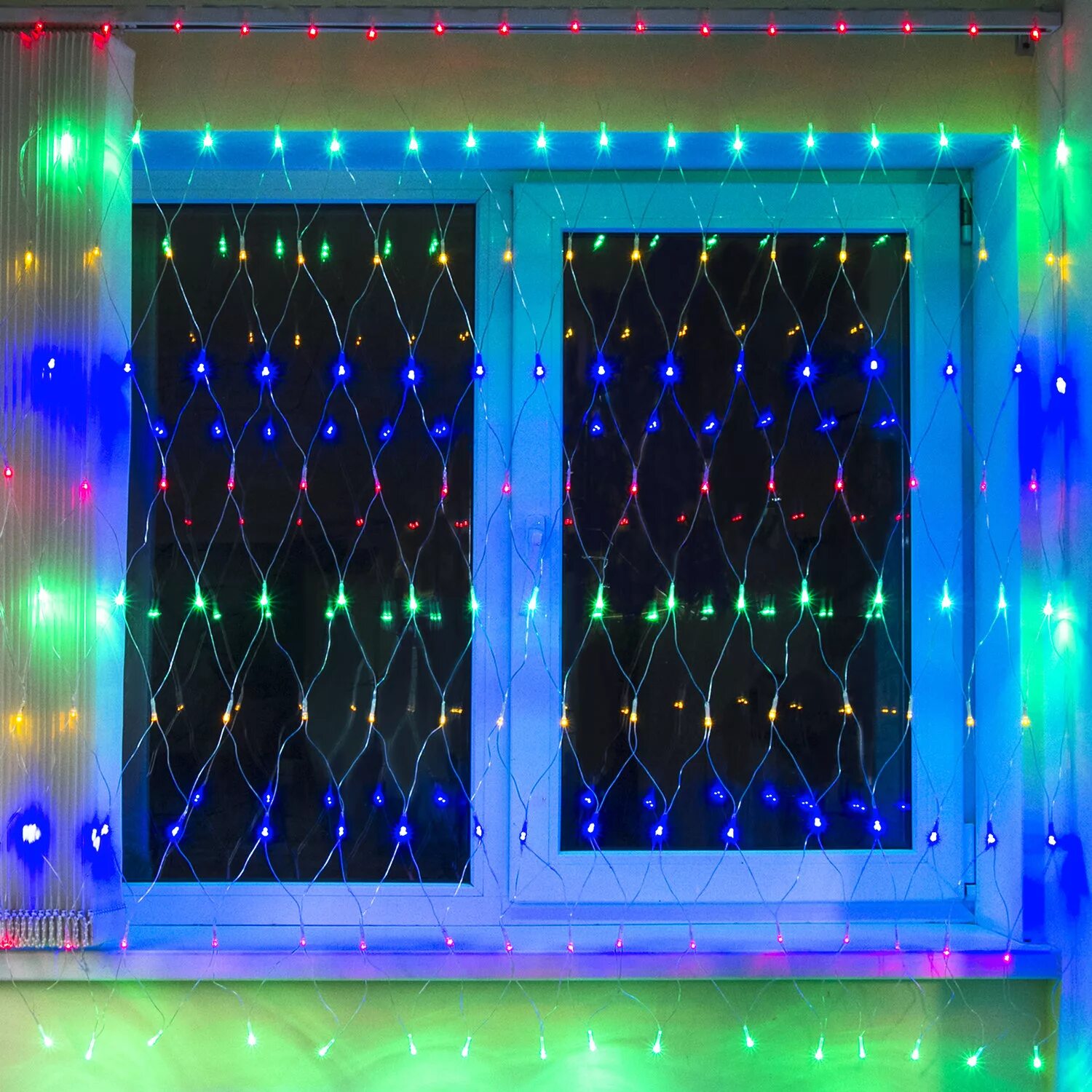 Светодиодная гирлянда шторка 240 led, 2х2 м. Гирлянда занавес 1х2 102 led. Электрические гирлянды на окно. Светодиодный дождь-водопад 1,5х1,5м разноцветный. Электрогирлянда сетка на окно.