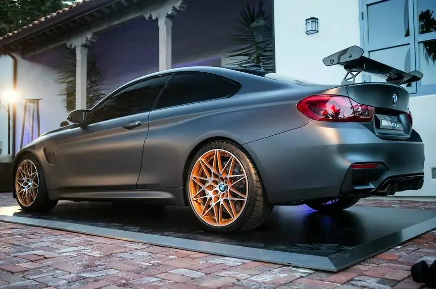 Бмв m4 competition. М4 плюс. Samsung j4 plus 2018. Трасса m4 дон. Медиаплеер anycast m4 plus.