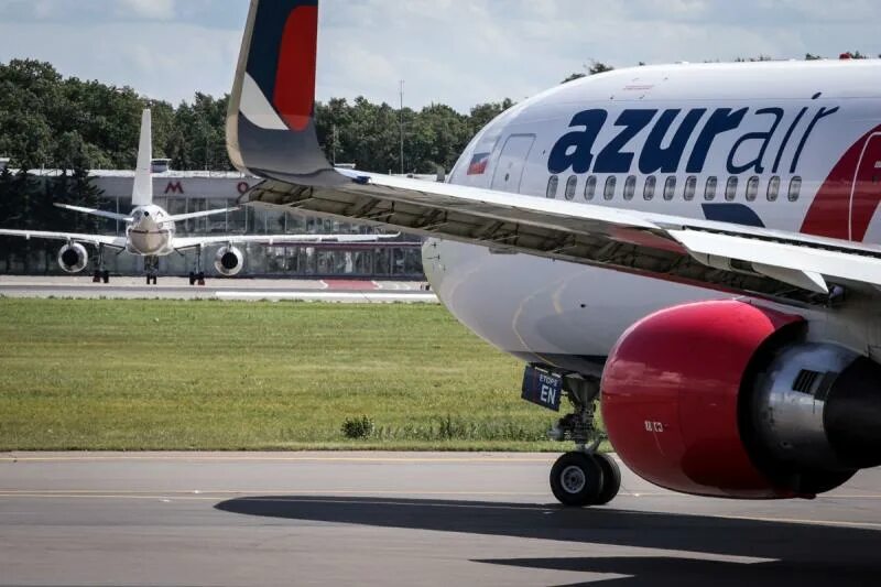 Боинг 757 azur air. Роял флайт 757. Русский чартер. Русский чартер. Русский чартер.