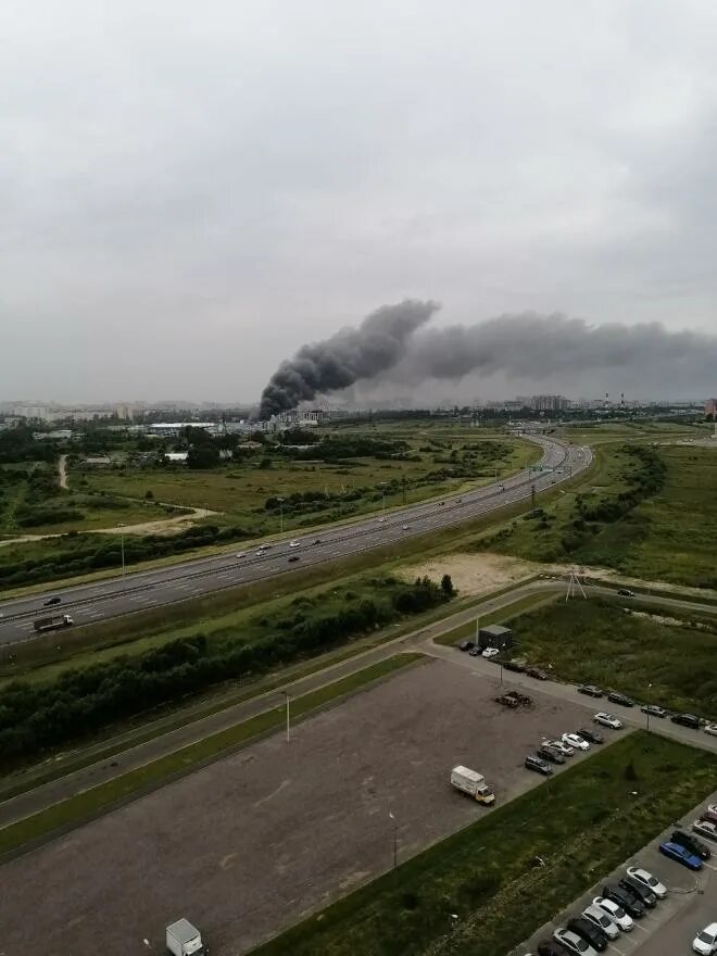 Чп на пискаревском проспекте. Пискаревский пр 150. Пожар на Пискаревском проспекте в районе Шафировского сейчас. Пискаревский район Санкт-Петербурга. Огонь СПБ Пискарёвский.