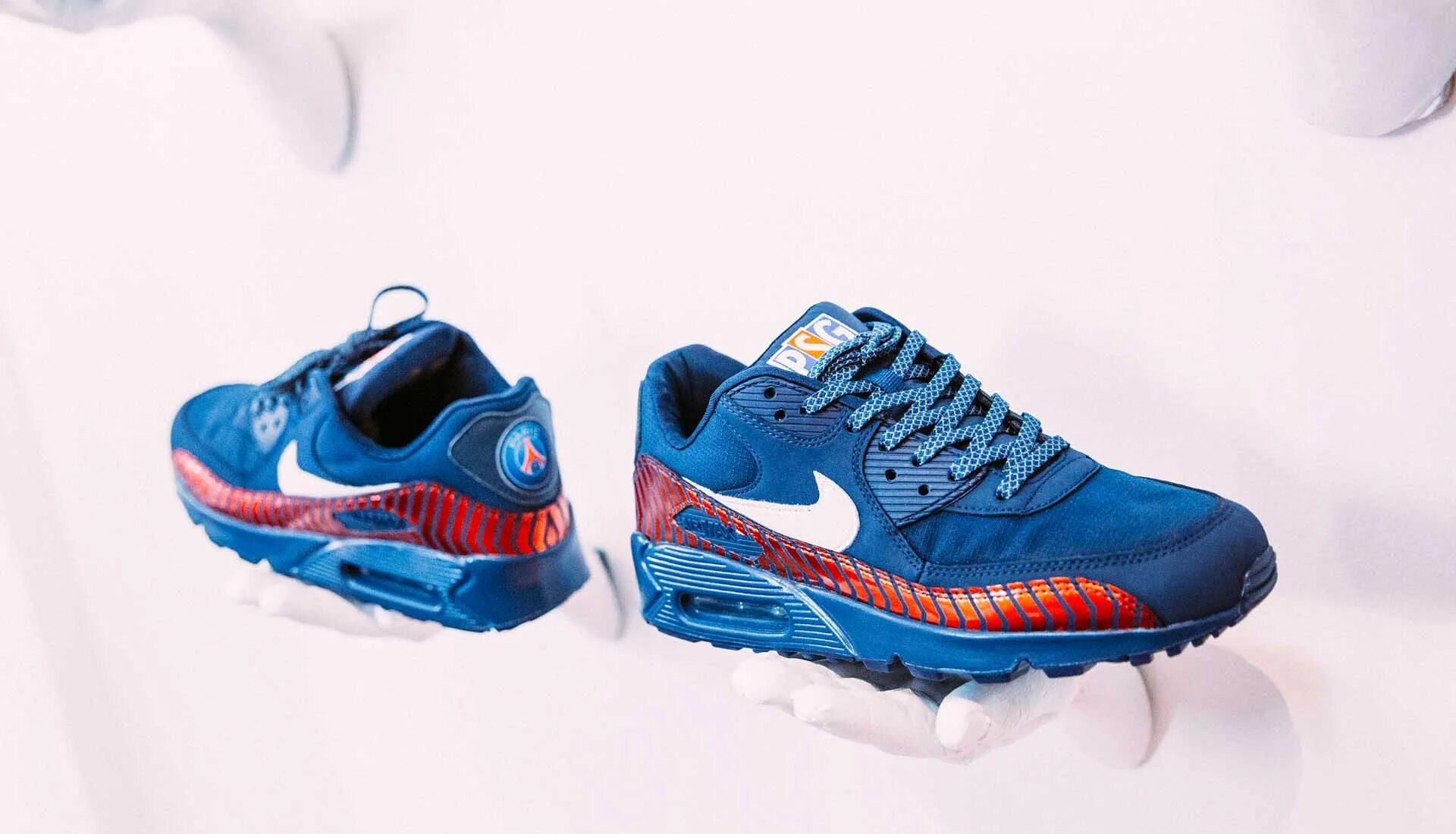 Лимитированные найки. Nike Air Max 90 Limited. Nike Air Max 90 Collab. Nike Air Max 90 коллаборация. Nike Air Max PSG.