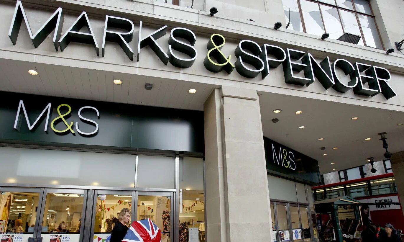 Магазин Marks & Spencer в Англии. Магазины в Великобритании Mark Spencer. Магазины на английском. Известные магазины одежды. Магазин английских товаров