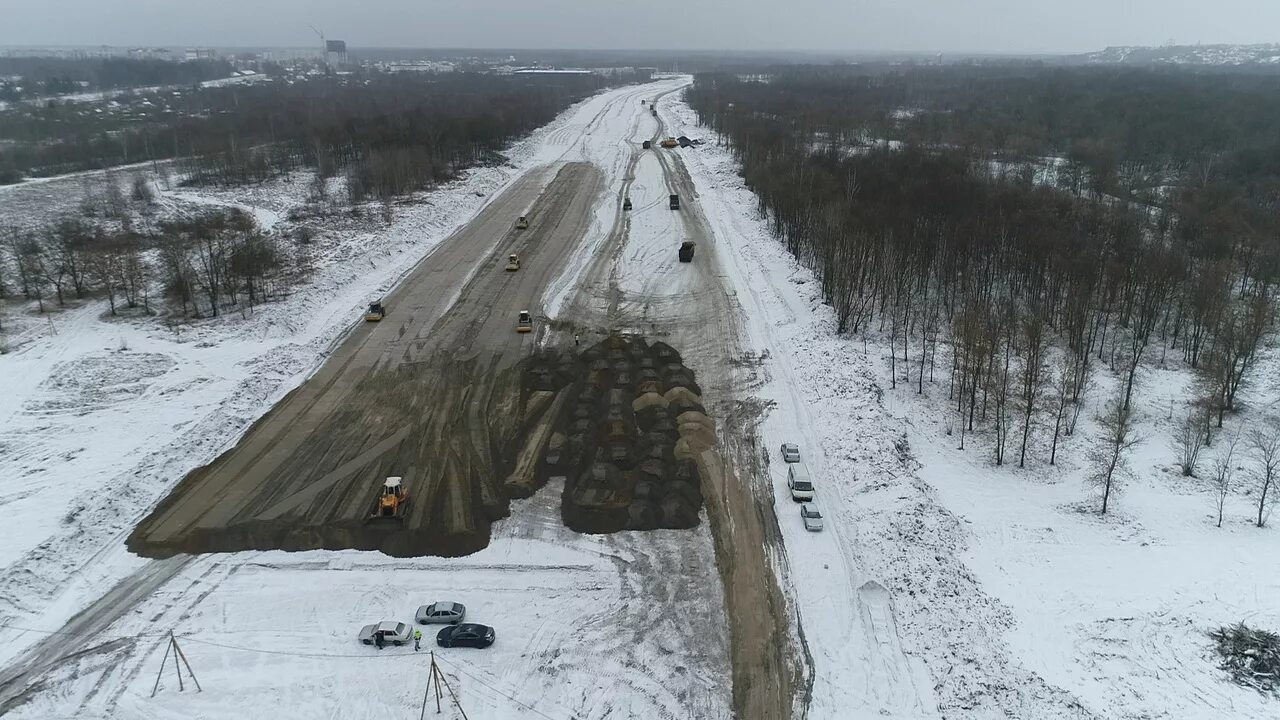 Дорога 6 метров. Брянск мост Снежеть. Мост через Снежеть Брянск. Дамба Брянск. Плотина с дорогой.