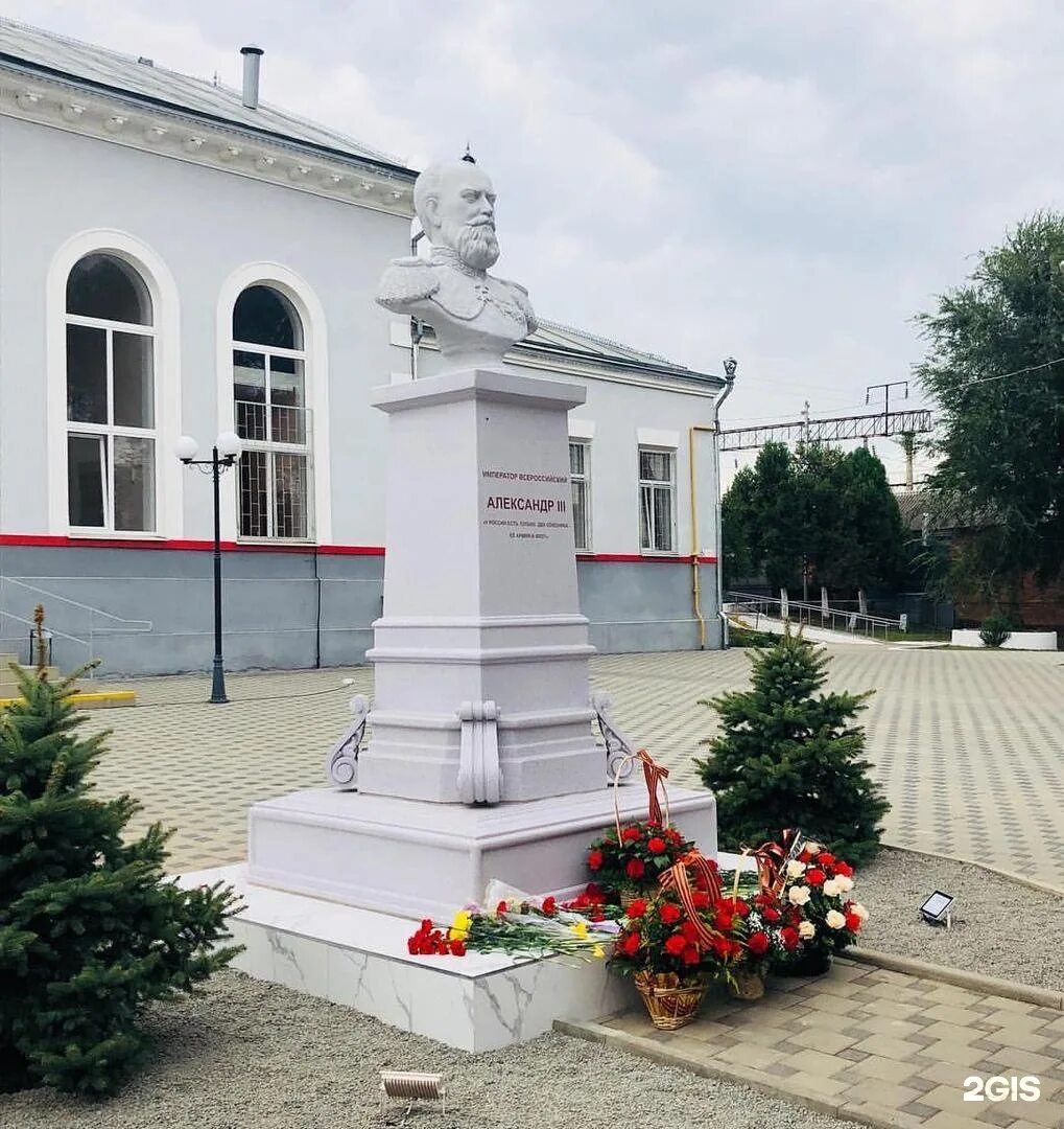 Где город кореновск. Г Кореновск Краснодарский край. Кореновская в Краснодарском крае. Памятники города Кореновска. Г. Кореновск, Краснодарский край (в/ч 17908).