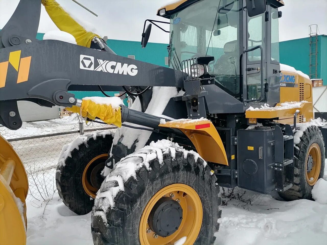 Xcmg 330 фронтальный погрузчик. Фронтальный погрузчик xcmg lw330fn. Фронтальный погрузчик xcmg lw330. Фронтальный погрузчик lw330fn. Погрузчик xcmg 330 fn.