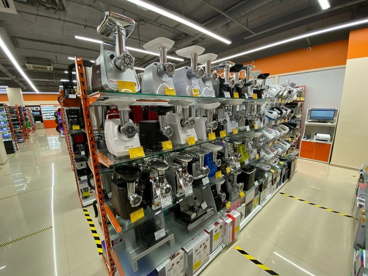 Днс москва адреса метро. Трц шоколад беляево. Спортмастер москва окружной проезд вл2ас1. Днс весна алтуфьево. Ближайший магазин техники.