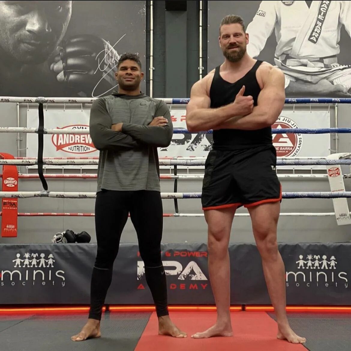 Dutch giant. Оливер рихтерс. Dutch giant. Dutch giant. Dutch giant.