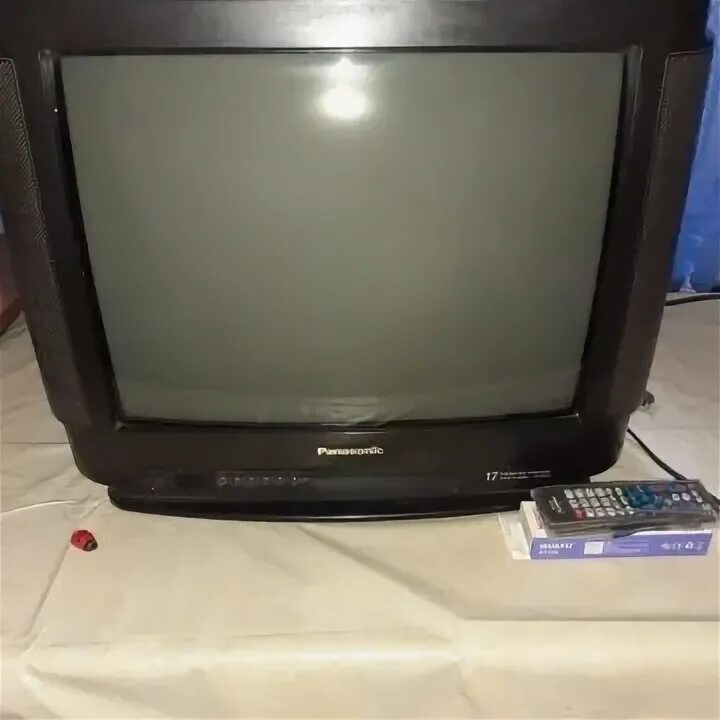 Старый маленький телевизор. Lg 42lb561v led. Бэушный телевизор плоский. Старый телевизор рубин. Заберу даром телевизор.