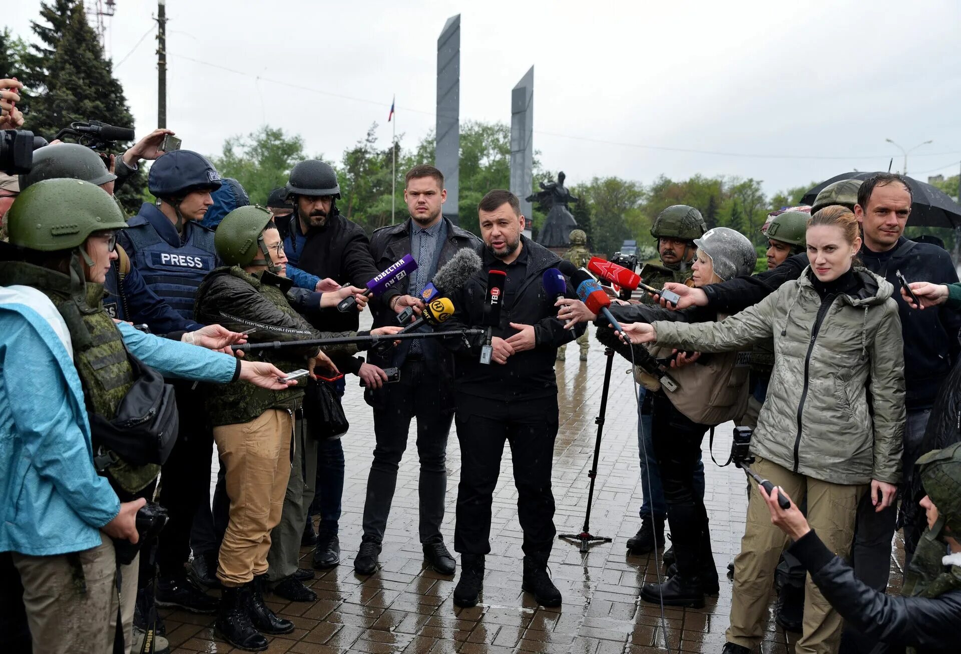 Хроника военных событий на украине сейчас. Казнь националистов на Украине. Спецоперации на Украине 19 мая. Мариуполь будущее.