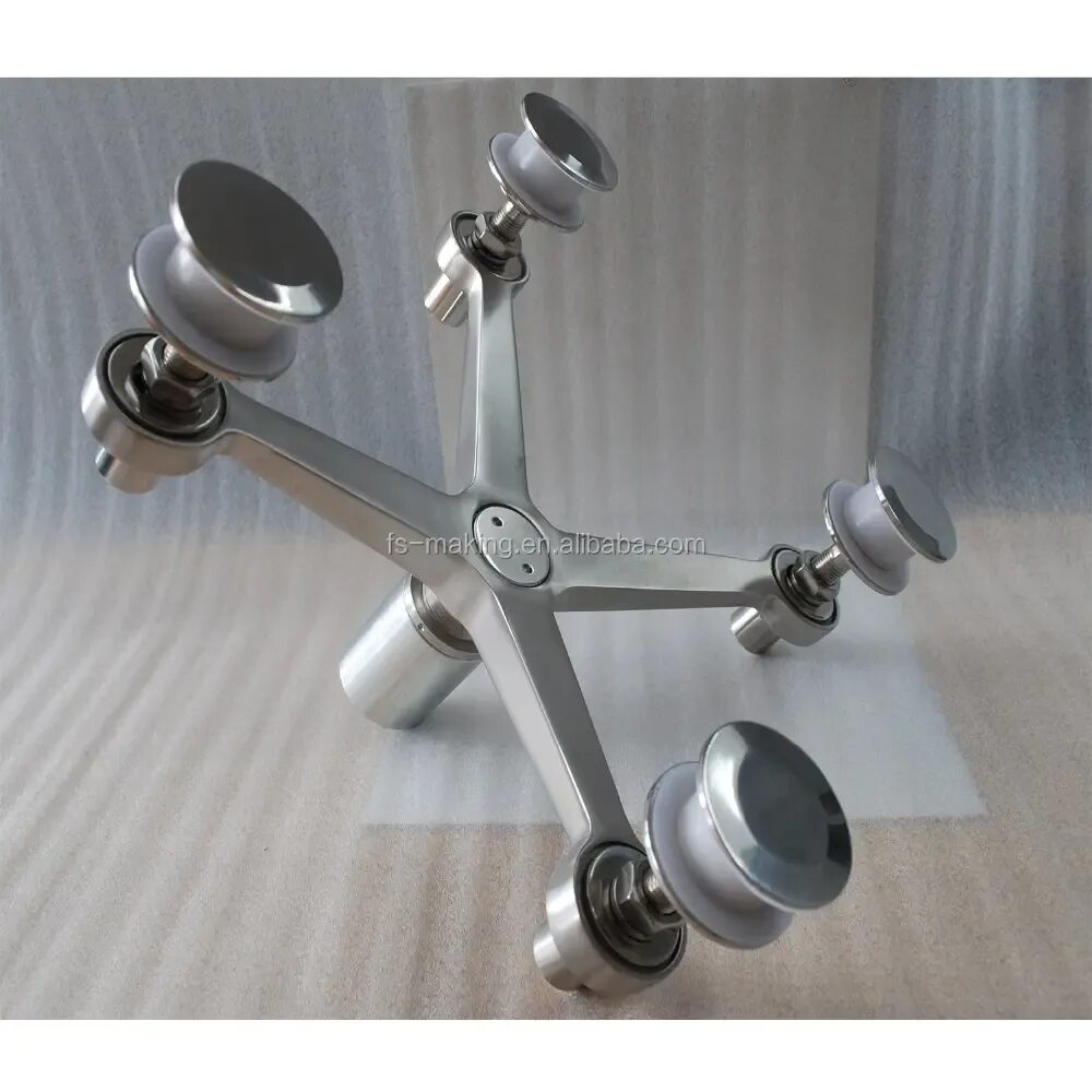 Спайдерное остекление узлы. Спайдеры для стекла. Зажимы для стекла. Спайдер для стекла. Спайдер для стекла.