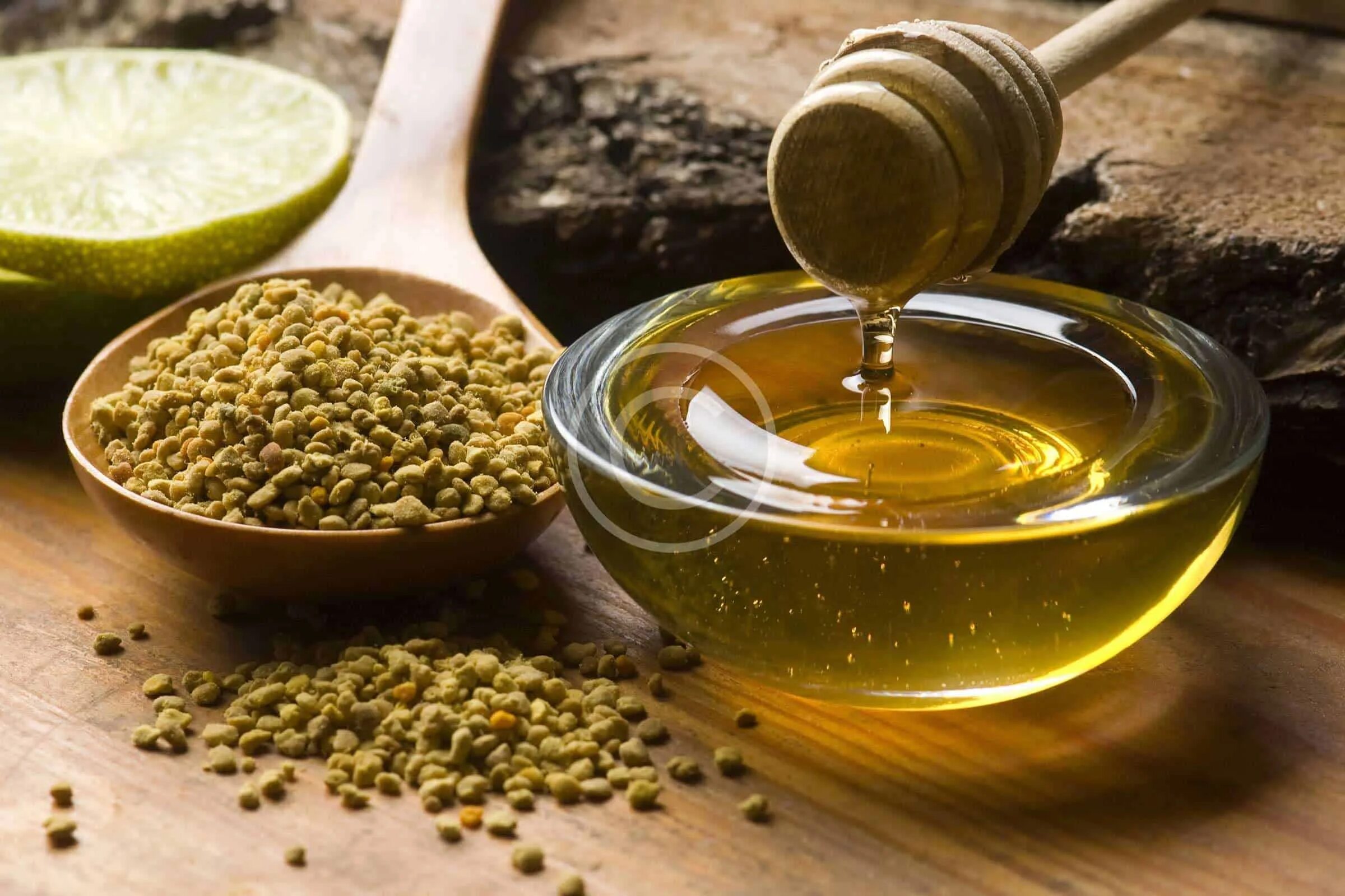 Продукты пчеловодства прополис. Настойка из прополиса. Пчелиный прополис лечебные. Продукты пчеловодства прополис. Обработка прополиса.