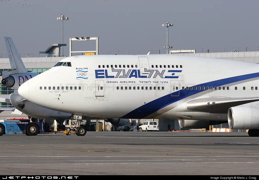 Рейс эль аль. Тель Авив с самолета. B747 Тель Авив. Самолет ильляль Тель Авив Москва. Эль Аль.