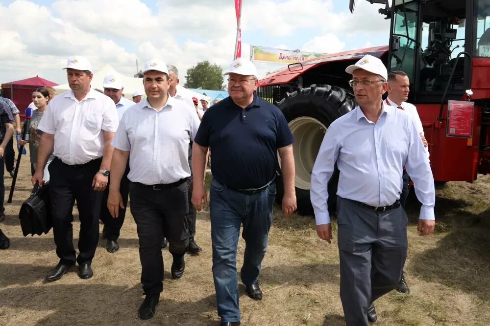 День поля пенза. День поля пенза 2024 года. День поля пенза 2024 года. День поля выставка. День поля пенза 2024 года.