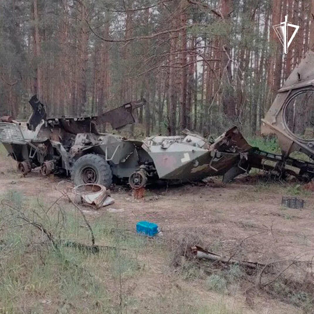 Диверсионная группа. Фото на рельсах. Подготовка диверсии. Наземная разведка. Огнеметы на донбассе.