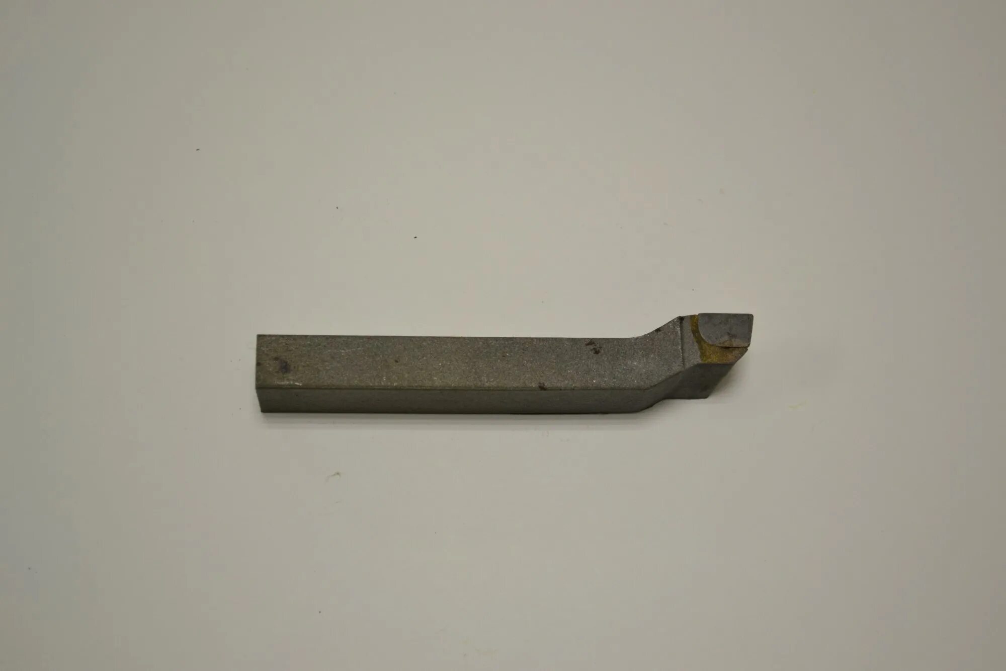 Резец проходной 2101-0056 т5к10. Резец 18879 73. 01037115 китай клапан компрессора прямой привод 10*47 прямоугольные. Резец проходной упорный т15к6. Резец проходной упорный т5к10 гост 18879-73.