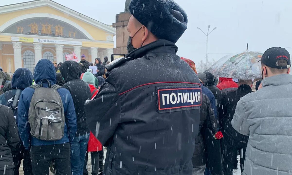 Запрет митингов. Запрет митингов в России. Митинги и демонстрации. Митинг в школе.