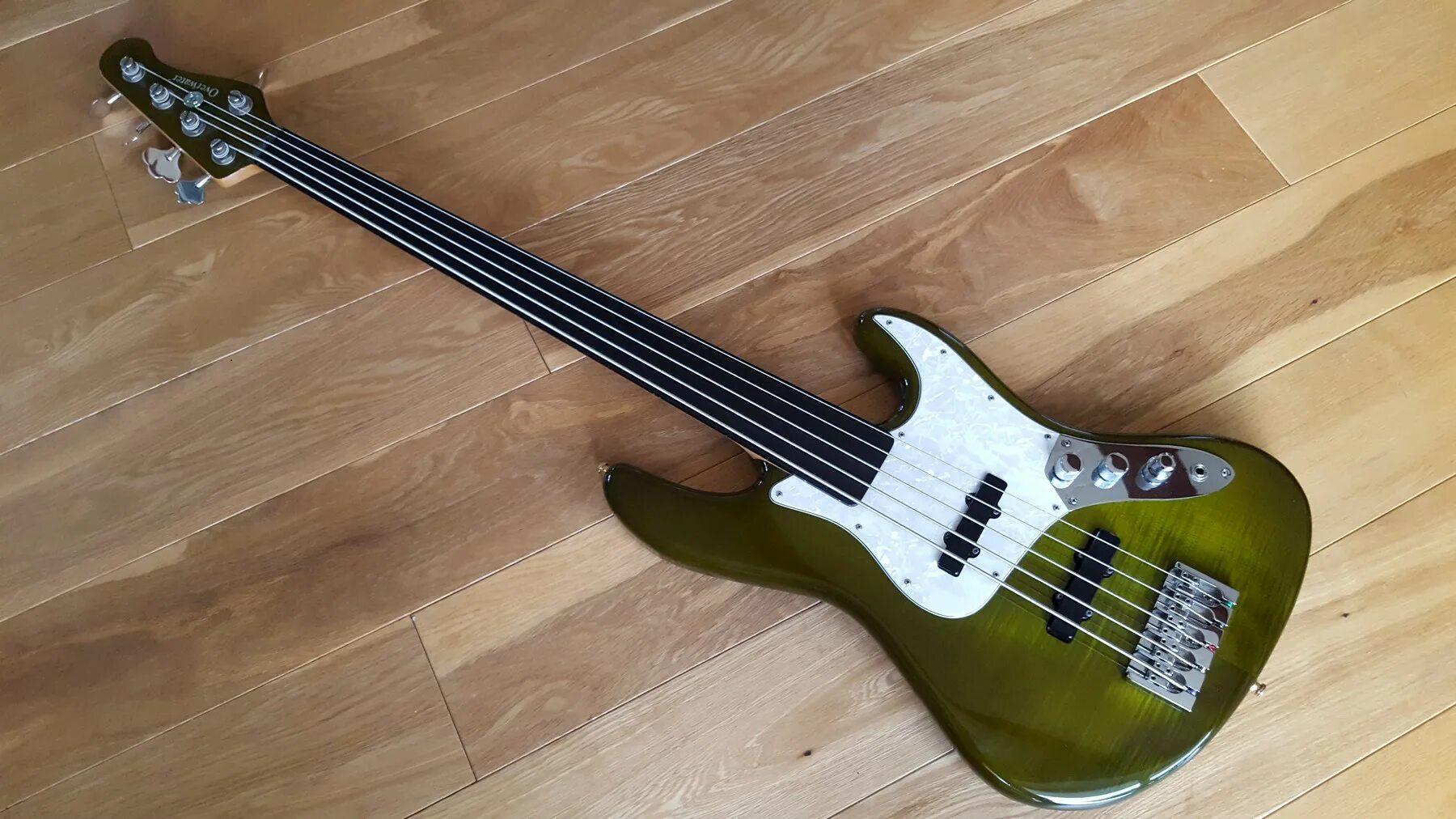 F bass. Fretless Bass f-Bass. 6 String Bass Fretless. Mayones Patriot Mr Fretless 5 Antique Brown. Fretless Bass Boss OC-5.