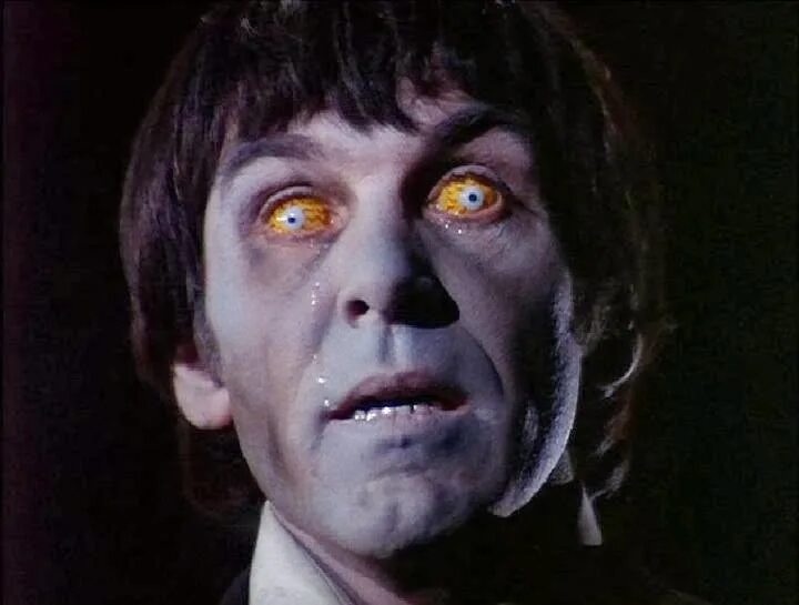 "путешествие в ад" (1979) кукла. Хэллоуин 20 лет спустя кадры. Chopping mall 1986. From beyond 1986 барбара крэмптон. Ужасы 70 90.