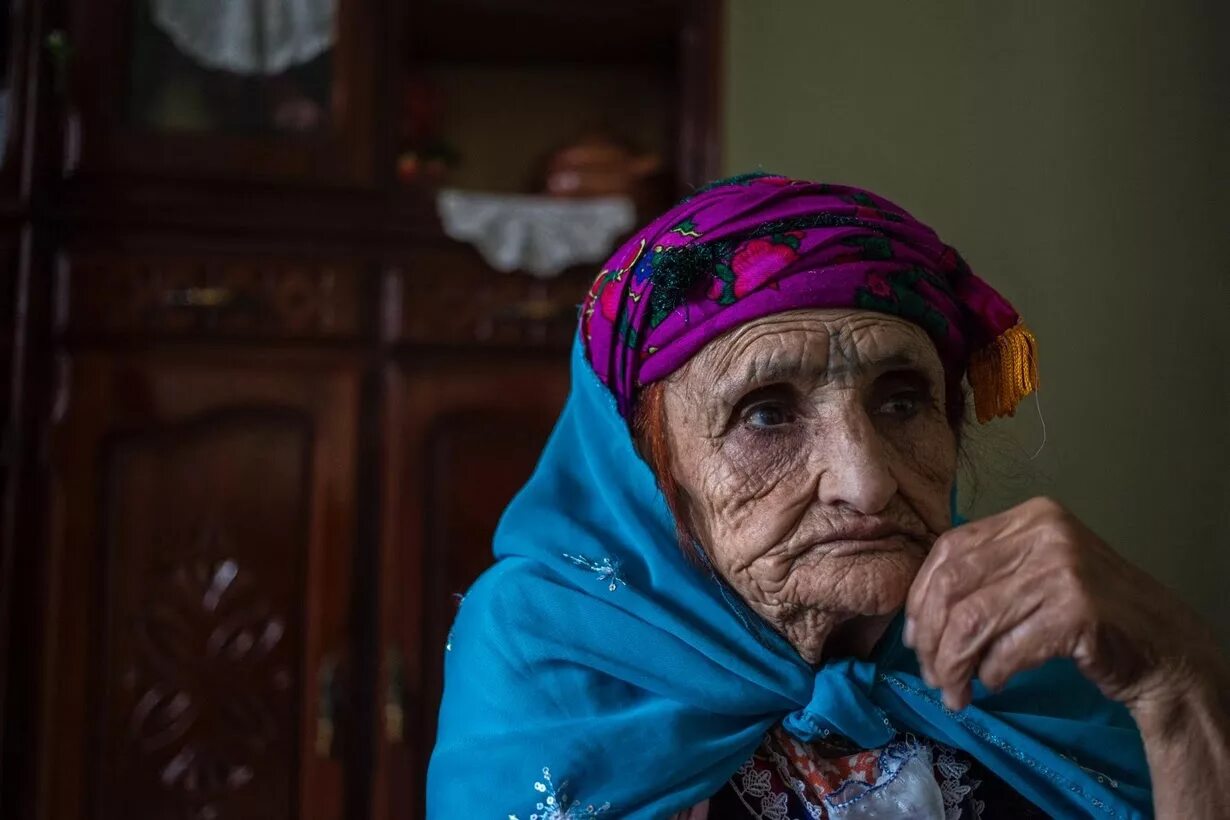 Мусульманская бабушка. Бабушка мусульманка. Восточная бабушка. Бабушка 74 года. Алжирцы бабушки.