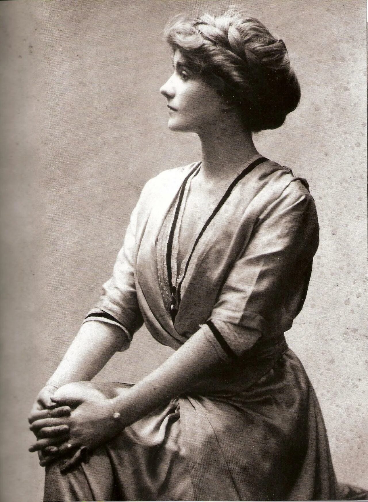 Коко Шанель. Габриэль Бонер Шанель (Коко Шанель). Коко Шанель 1910. Коко Шанель фото.