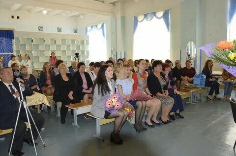 Коллектив школы поздравляет