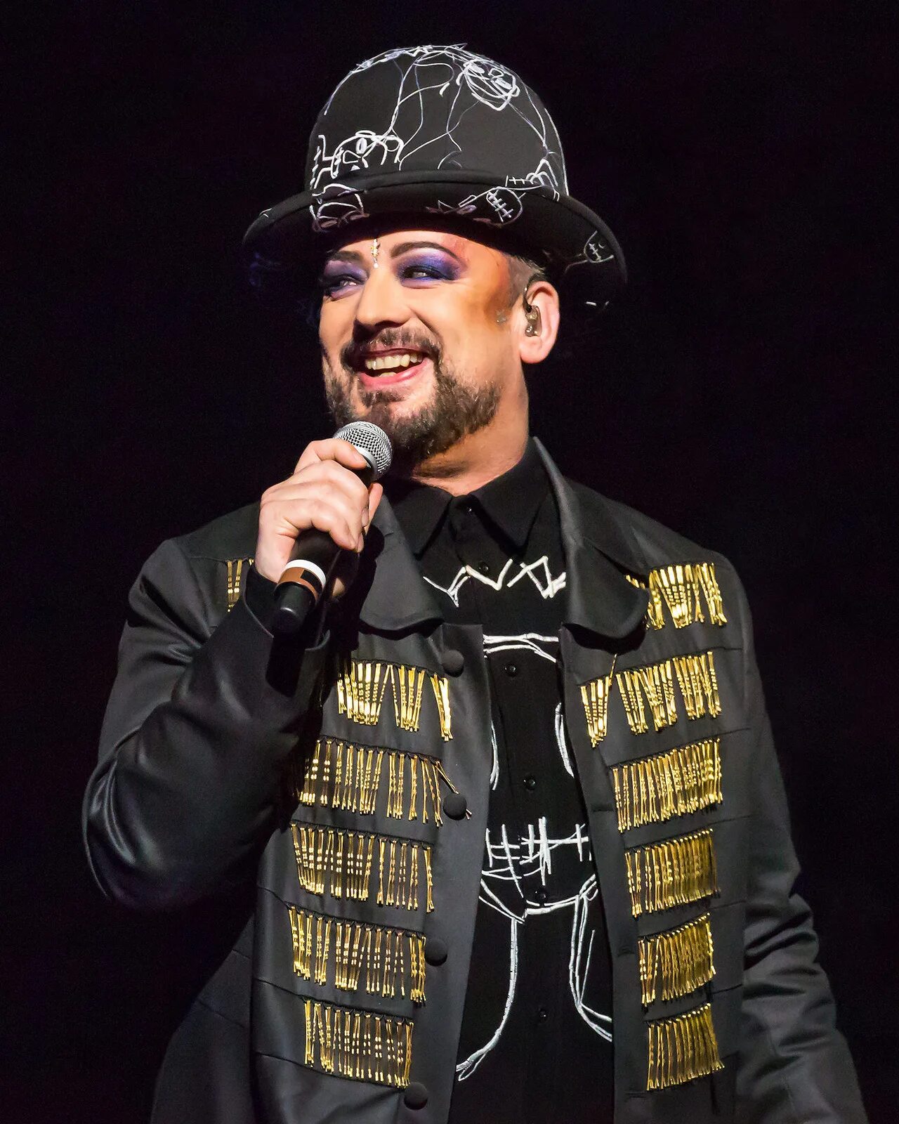 Джордж клуб. Калчер клаб бой джордж. Culture club 1981. Culture club бой джордж. Бой джордж в 80-х.