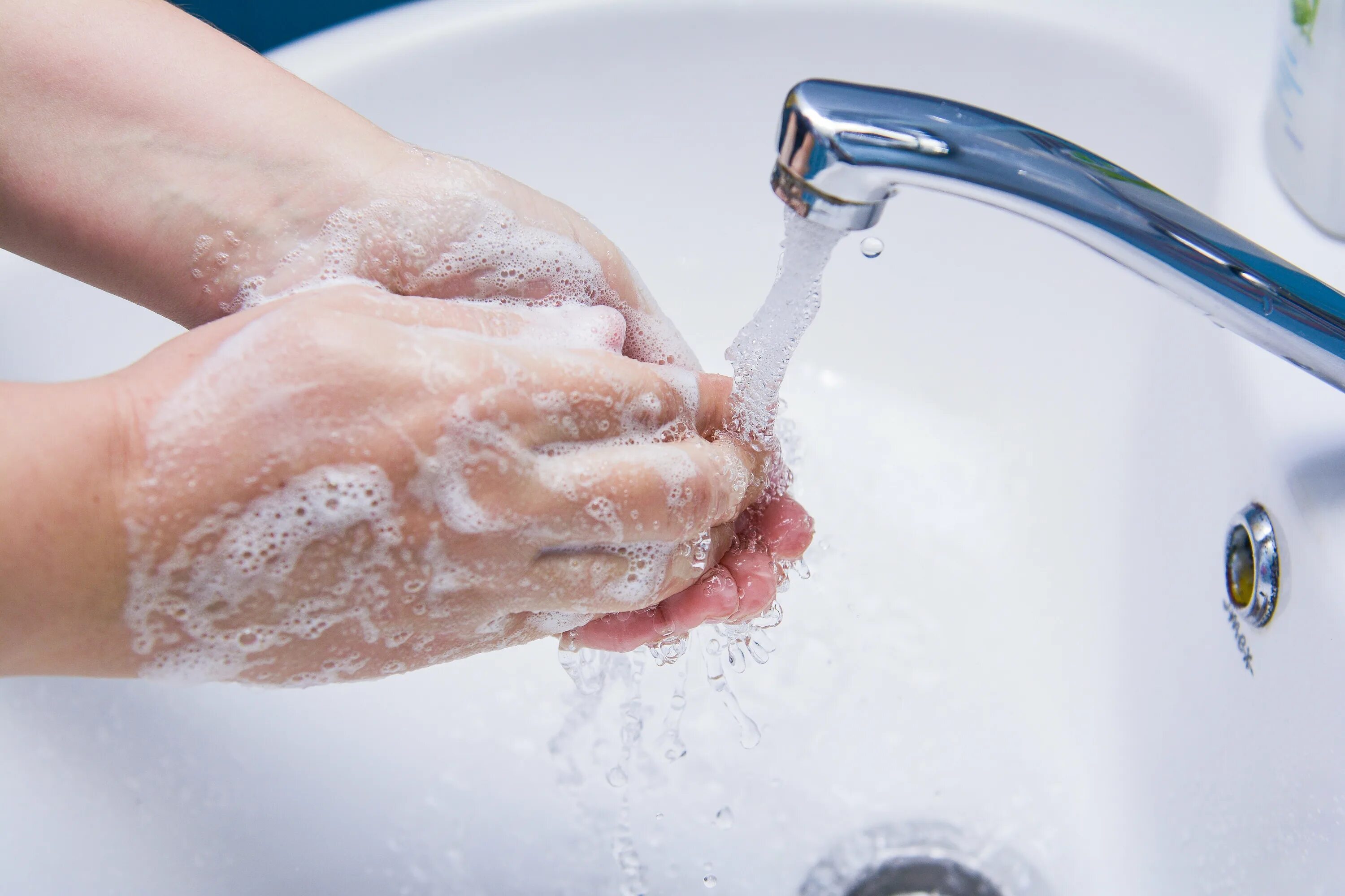 Мытье рук. Мытье рук с мылом. Вымойте руки с мылом. Мыло для рук. Шампунь моет без воды