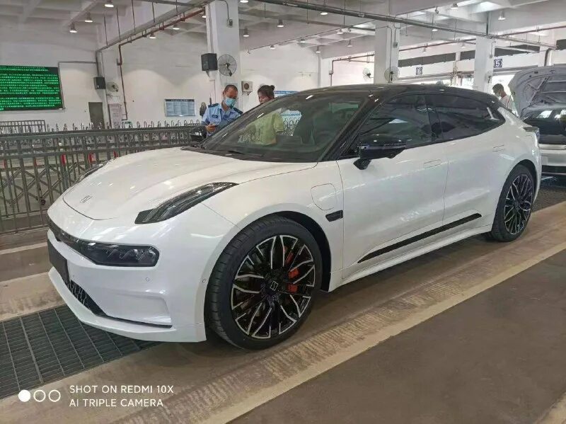 Фотообои vip тачки 294х260см (12л) россия. Газ-21 волга кастом. Китаец zeekr 2023 седан. Auto 21. Пежо зеленый.