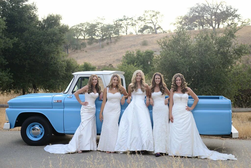 Пятеро подруг. Каждая из 5 сестер. Сестры дион пятерняшки. 5 сестер. Фотосессия пяти сестер.