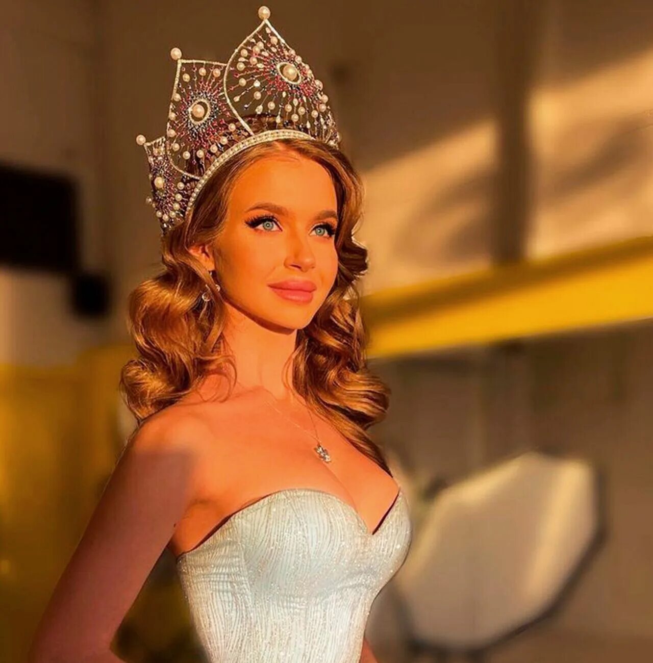 Miss russia earth 2018 валентина. кристен далтон miss usa.