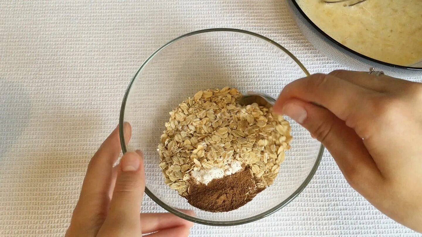 пирог из геркулесовых хлопьев. диетическое печенье. мука из овсяных хлопьев рецепты. хрустящее печенье. печенье из овсяных хлопьев.