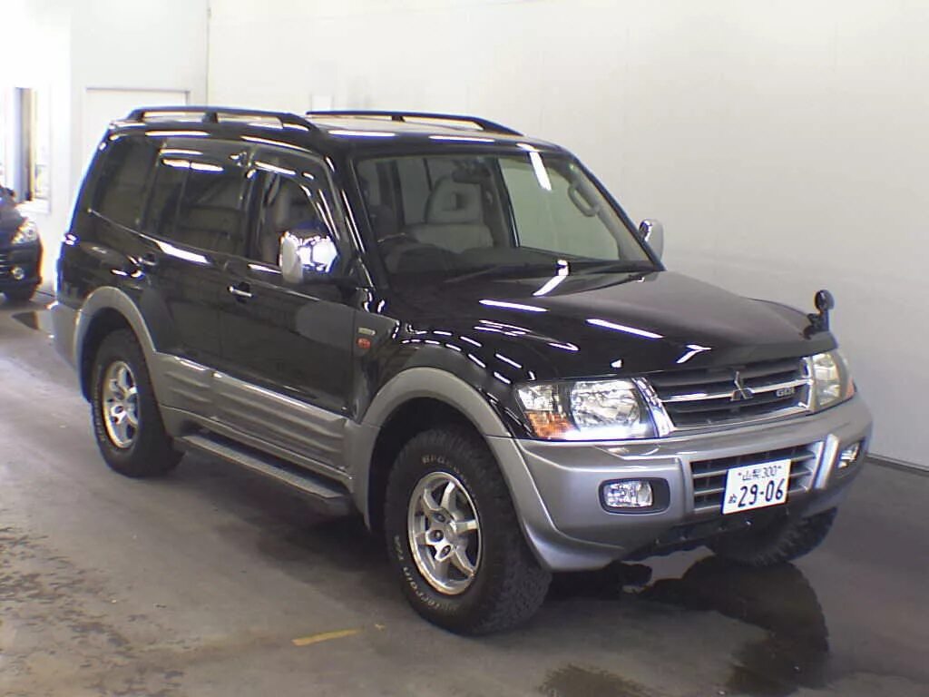 Mitsubishi pajero 2000