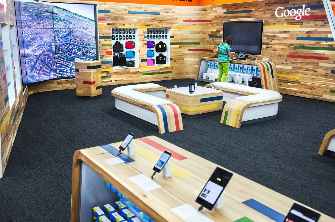Открой google store. Google магазин. гугл магазин фирменный. магазины google в мире. имиджевая продукция гугл.
