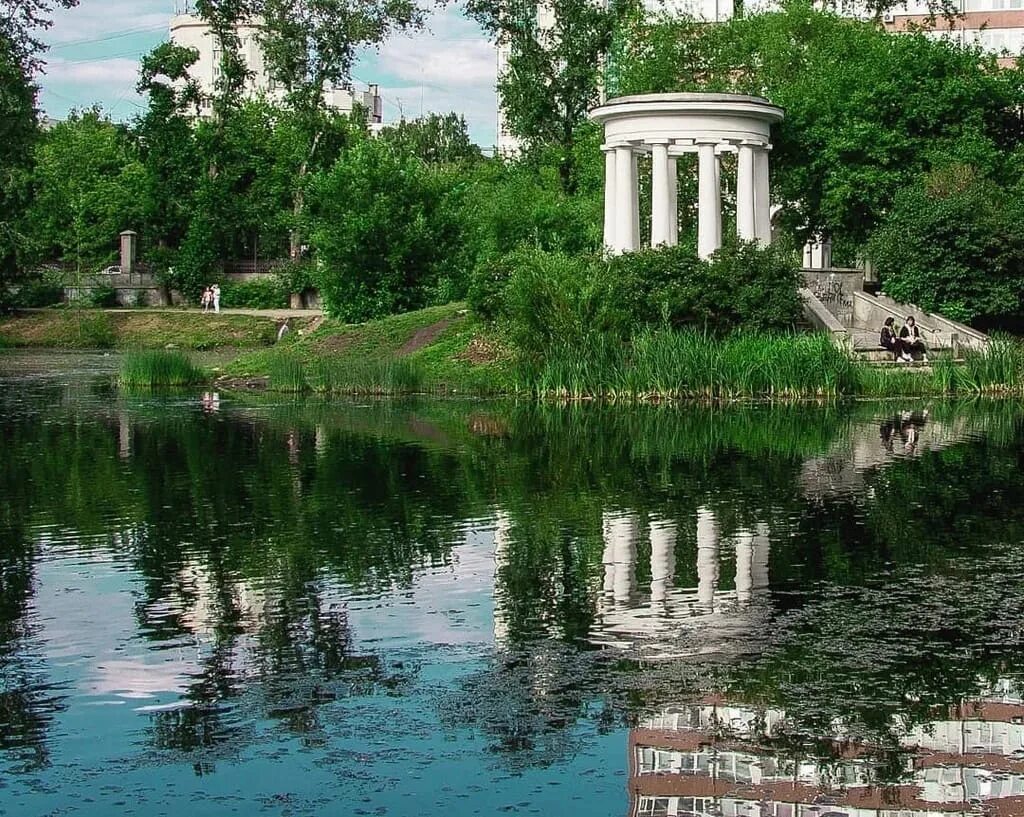 Ротонда харитоновский парк. Ротонда в харитоновском парке екатеринбург. Парки екатеринбурга. Парки екатеринбурга. Ротонда харитоновский парк.