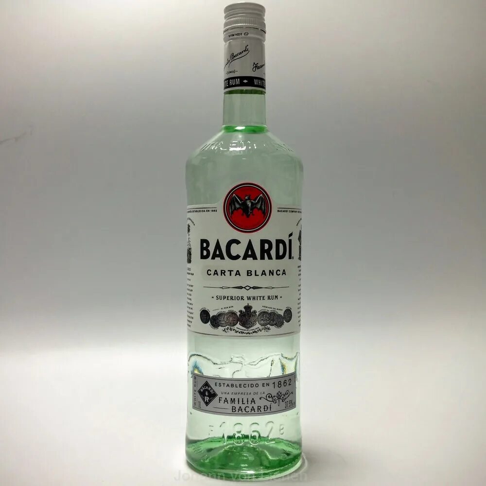 Бакарди купить в москве. Ром бакарди. Ром бакарди Супериор. Bacardi carta Blanca. Bacardi грейпфрут.