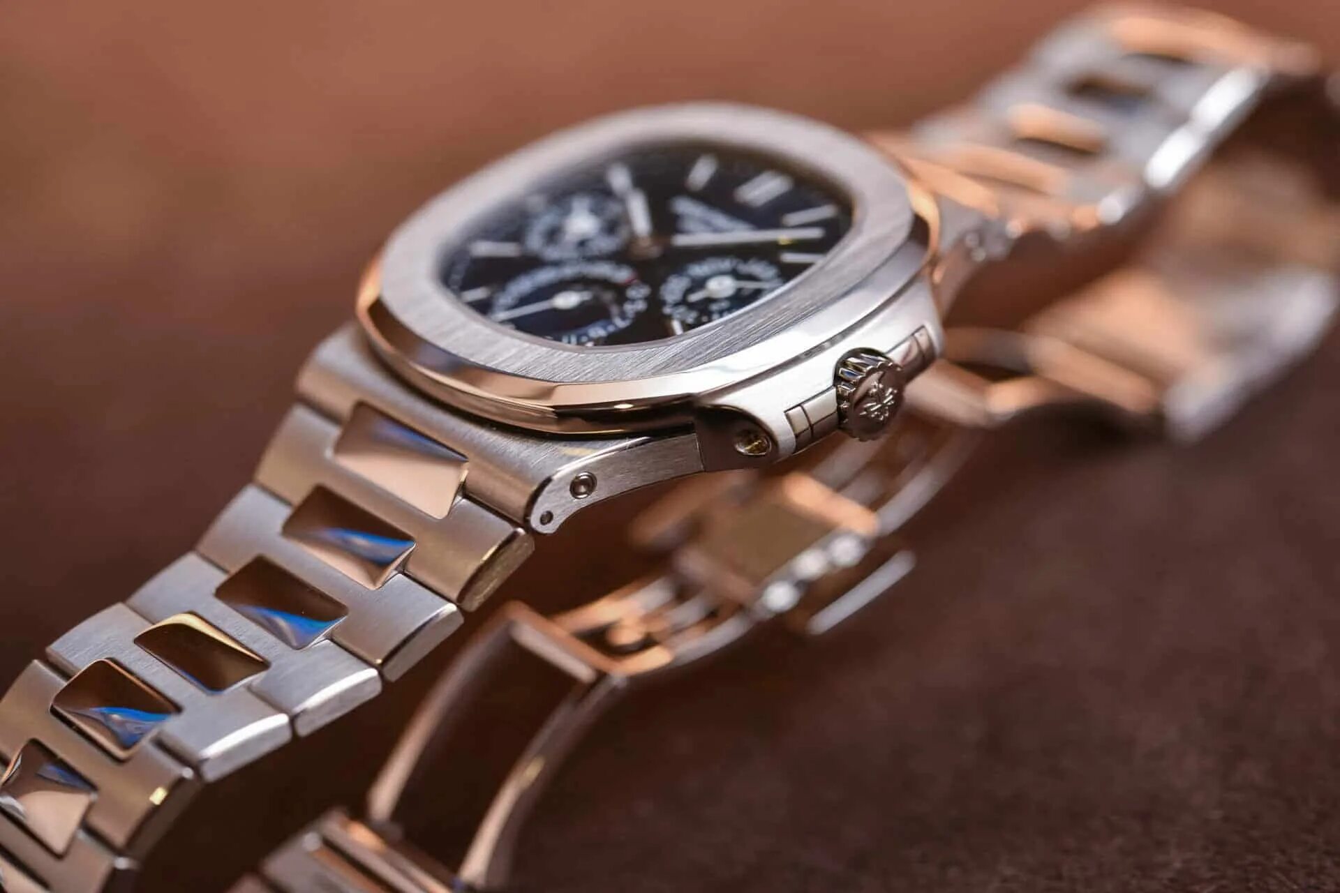 Часы patek philippe nautilus. Patek philippe nautilus. patek 5740g. patek philippe nautilus 5740g.