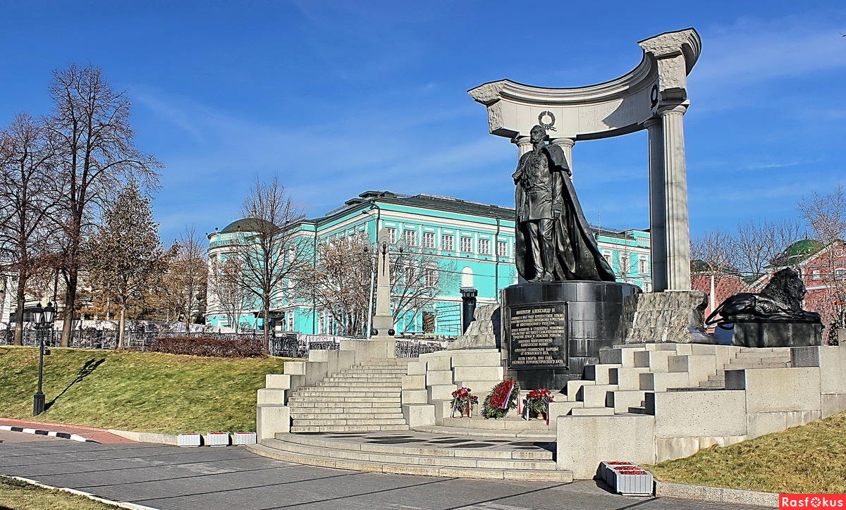 Памятник александру второй. Памятник Александру II (Москва). Памятник Александру II В Москве – Рукавишников.