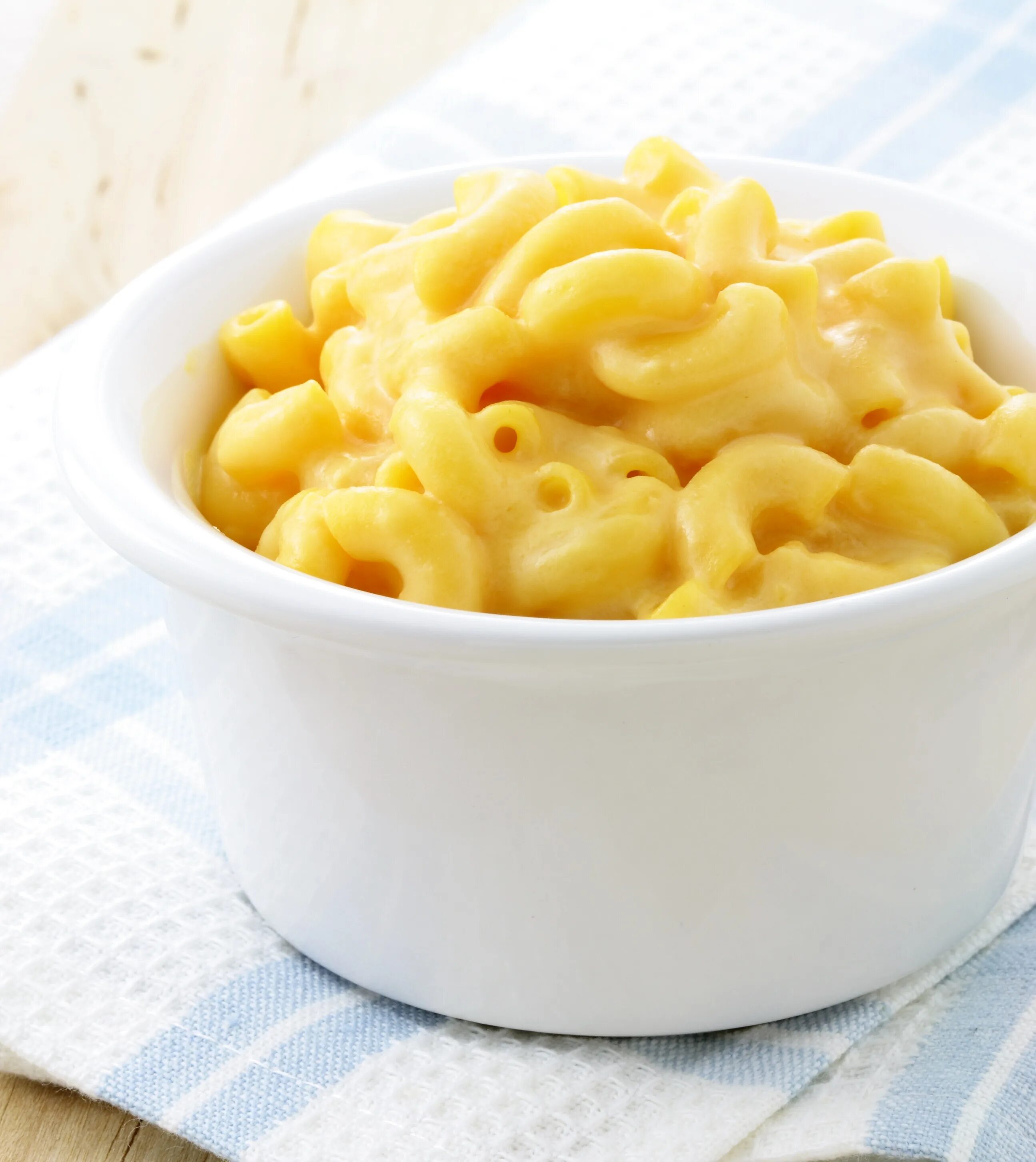 сырные макароны японские. спагетти с сырным соусом. макароны с сырным соусом, чеддер. сыр для пасты. паста с сырным соусом.