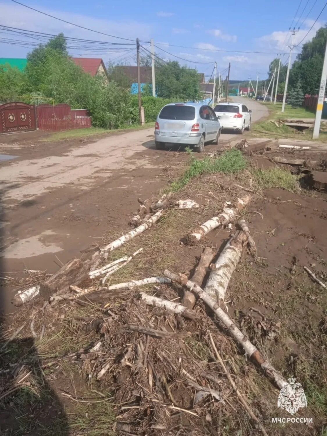 В башкирии затопило деревню. Кандрыкуль деревня. в селе. ураган в башкирии вчера. придомовая территория дома в деревне.