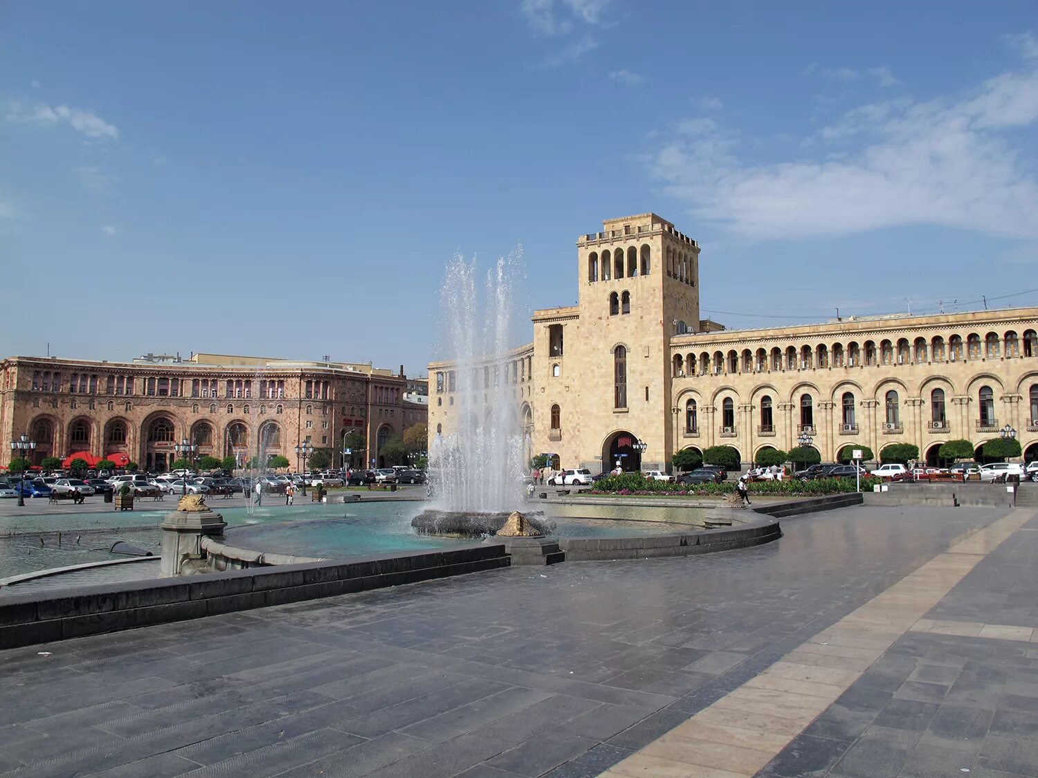 площадь революции ереван. ереван прямой. площадь республики ереван арарат. ереван прямой.