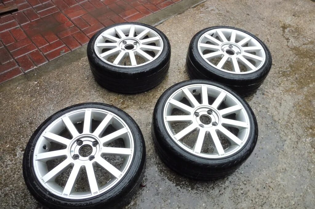 R15 4x108 et20 borbet. Диски 17 4х108 ford st. Диски 17 4 108. Ford диски 17 4x108. Ronal bolero r17.