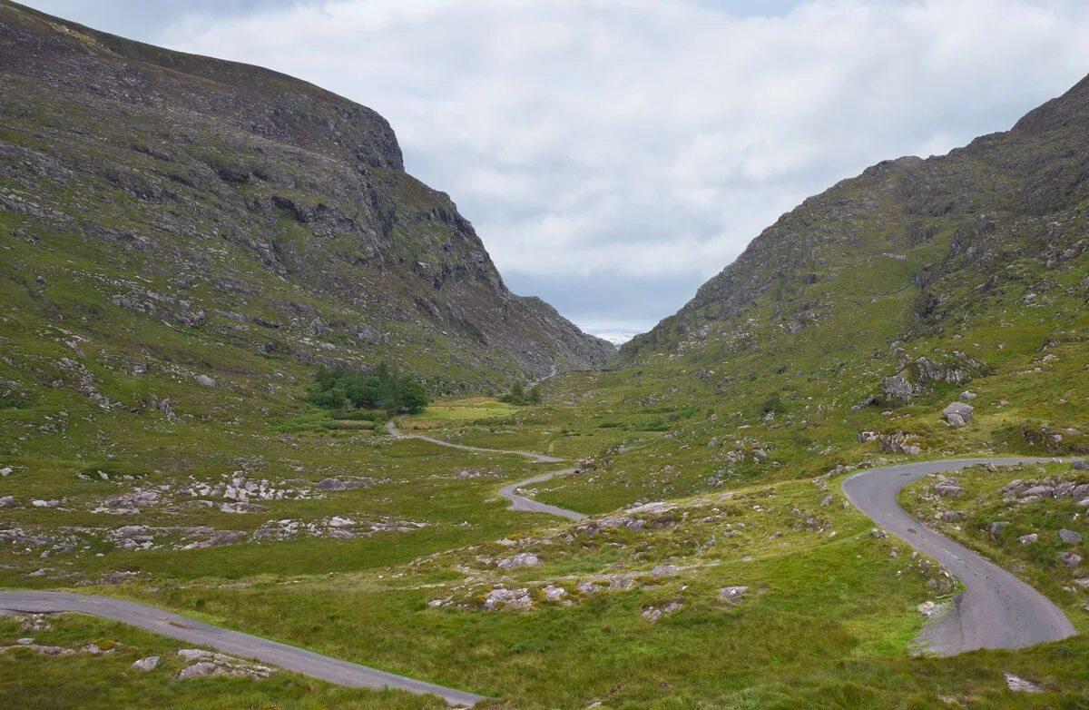 Долина черней. Gap of dunloe. black valley. чёрная долина яобия.