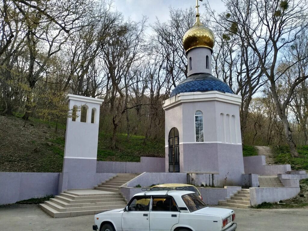 Родники в краснодарский. Щелоков Родник Варениковская. Хутор школьный Щелоков Родник. Посёлок Родники Краснодарский край. Родник орёл в Новороссийск фото.