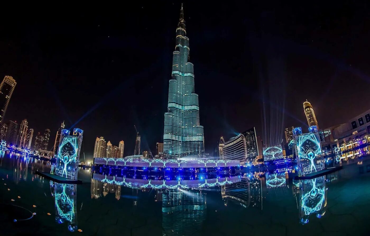 Бурдж халифа днем. Дубай Бурдж Халифа Халифа новый год. Дубай фонтаны Бурдж Халифа ночью. Новый год в Дубае Бурдж Халифа. Дубай ночью 2023 Бурдж Халифа.