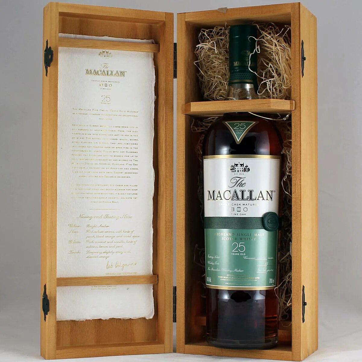 Макаллан подарочный. Виски макаллан 25 лет. macallan 12 years. макаллан коробка.
