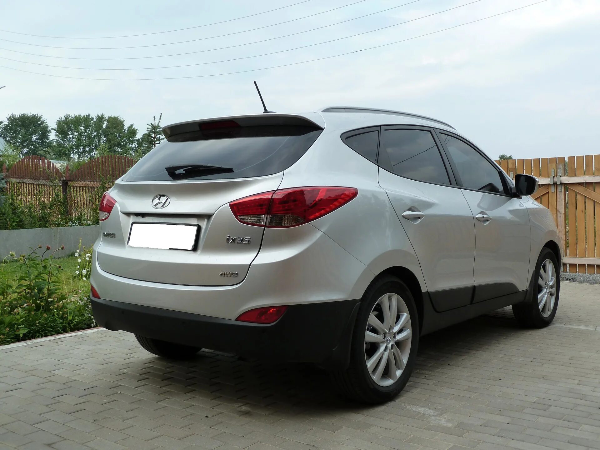 Купить хендай б у москва. Hyundai ix35 2014. Хундай ай Икс 35. Hyundai ix35 2008. Хендай ай Икс 35 2013.