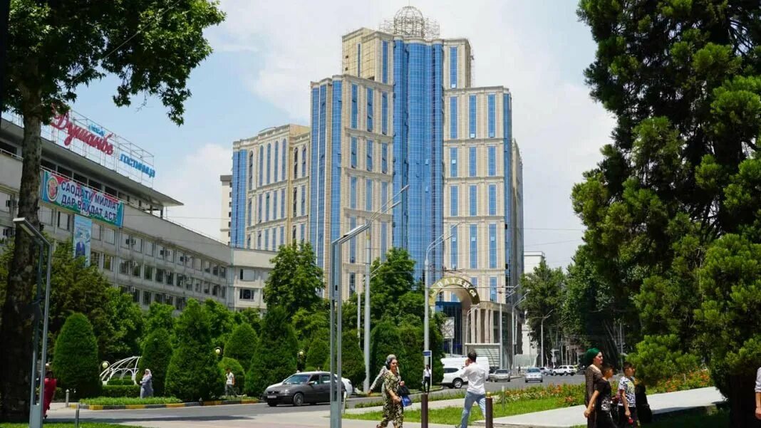 Дом таджикистан душанбе. Садбарг душанбе 2025. таджикистана душанбе садбарг. жилой комплекс ватан душанбе. дом садбарг душанбе.